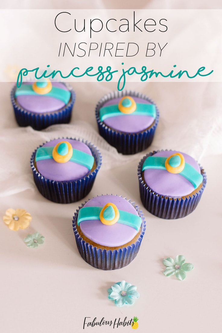 My Aladdin-inspired cupcakes are easy to make and with Princess Jasmine Cupcake toppers, they're just so adorable! #disneyinspiredcupcakes