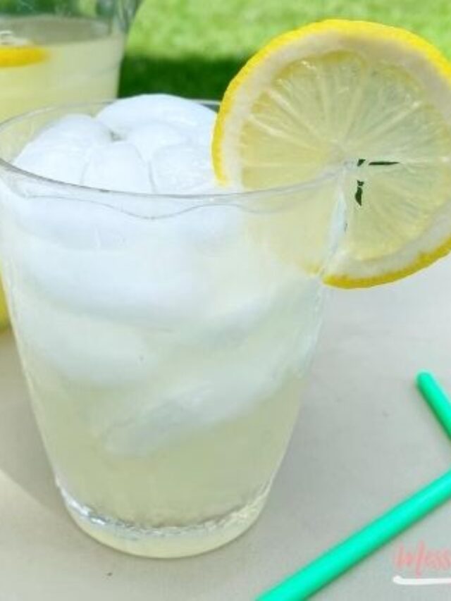 Easy & Refreshing Homemade Lemonade