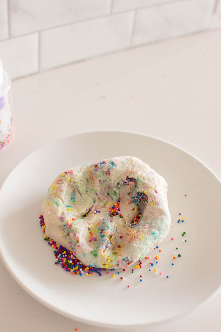 How to Make Sprinkle Play Dough - Messy Momma Crafts